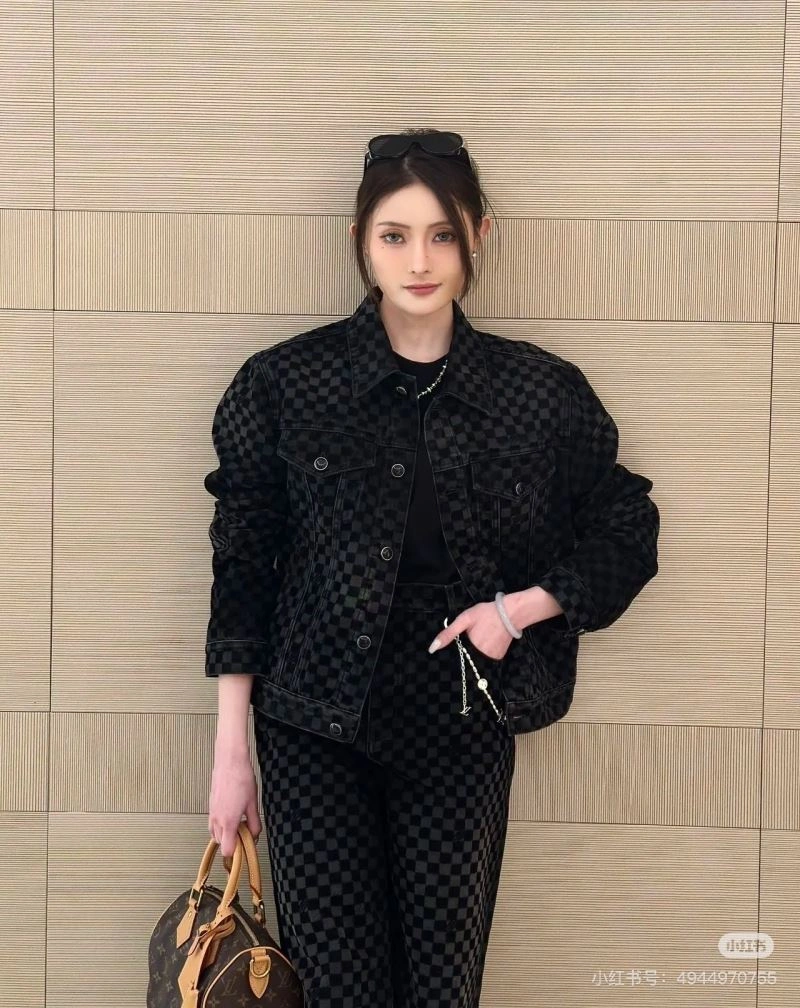 Louis Vuitton Outwear Practical 138631