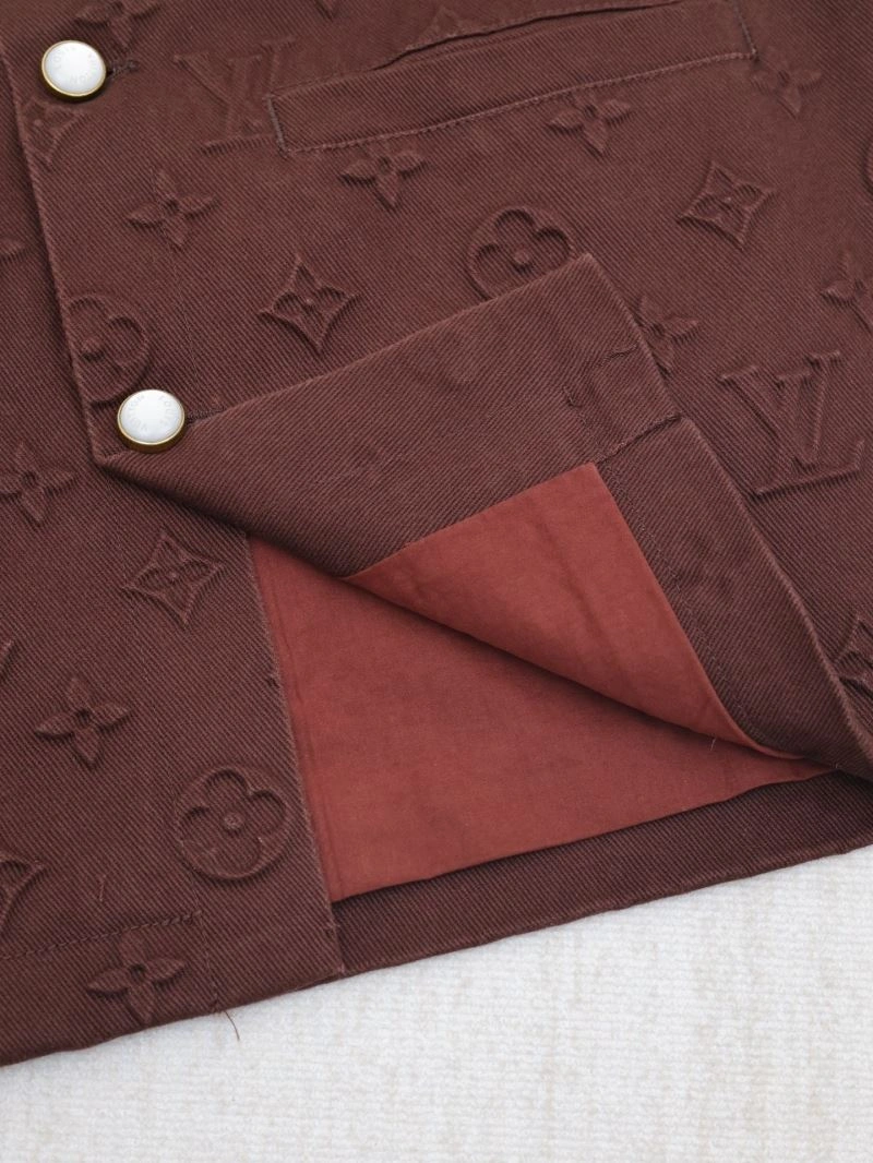 Effortless Louis Vuitton Outwear 138632