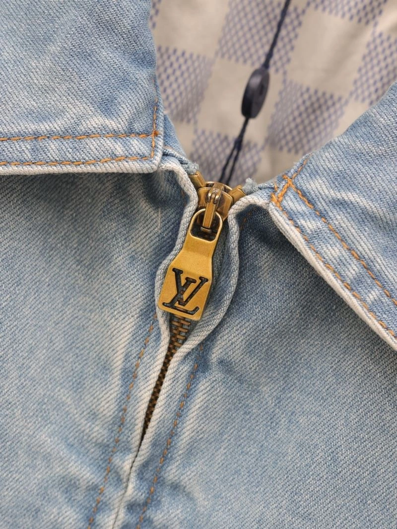 ComfortFit Louis Vuitton Outwear 138621