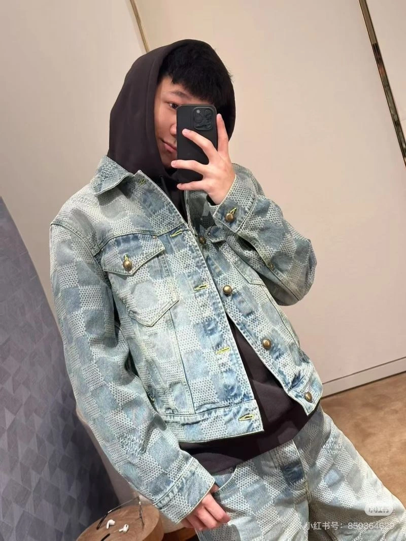 Youthful Louis Vuitton Outwear 138612