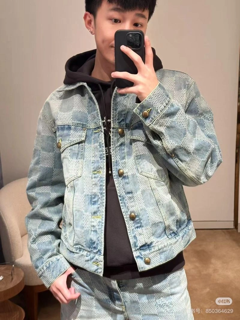 Youthful Louis Vuitton Outwear 138612