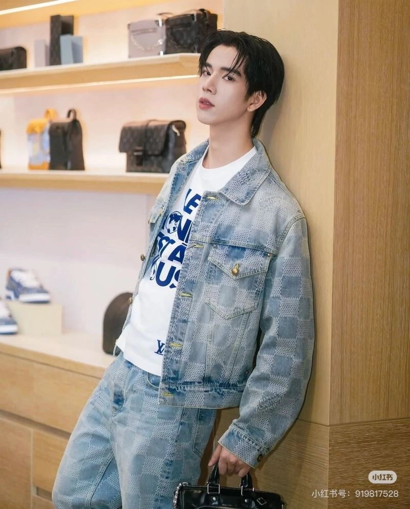 Youthful Louis Vuitton Outwear 138612