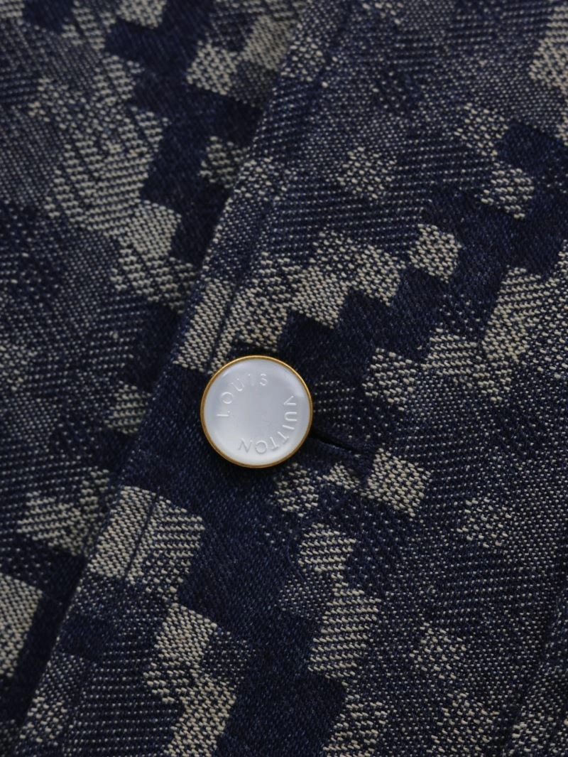 Louis Vuitton Outwear Seasonal 138619