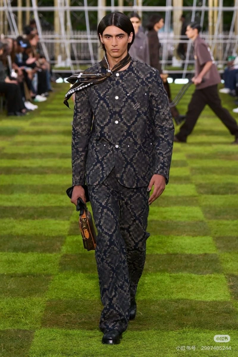 Louis Vuitton Outwear Seasonal 138619