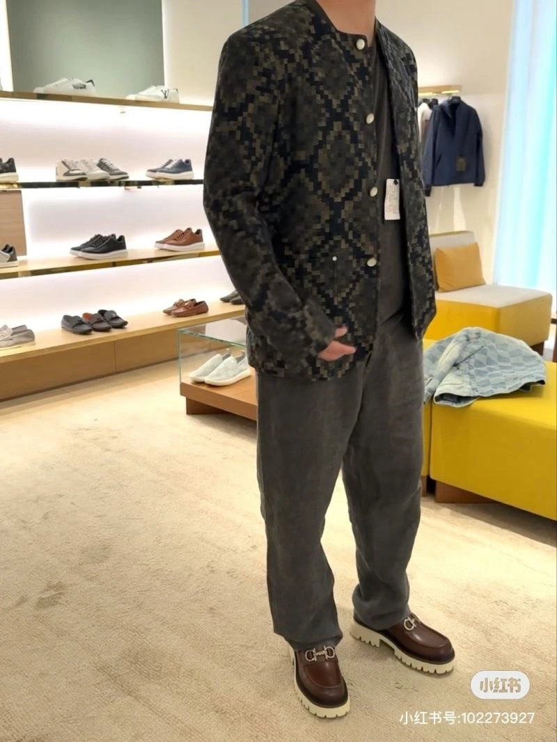 Louis Vuitton Outwear Seasonal 138619