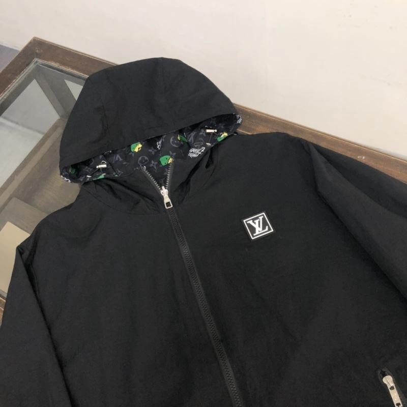 Minimalist Louis Vuitton Outwear 139111