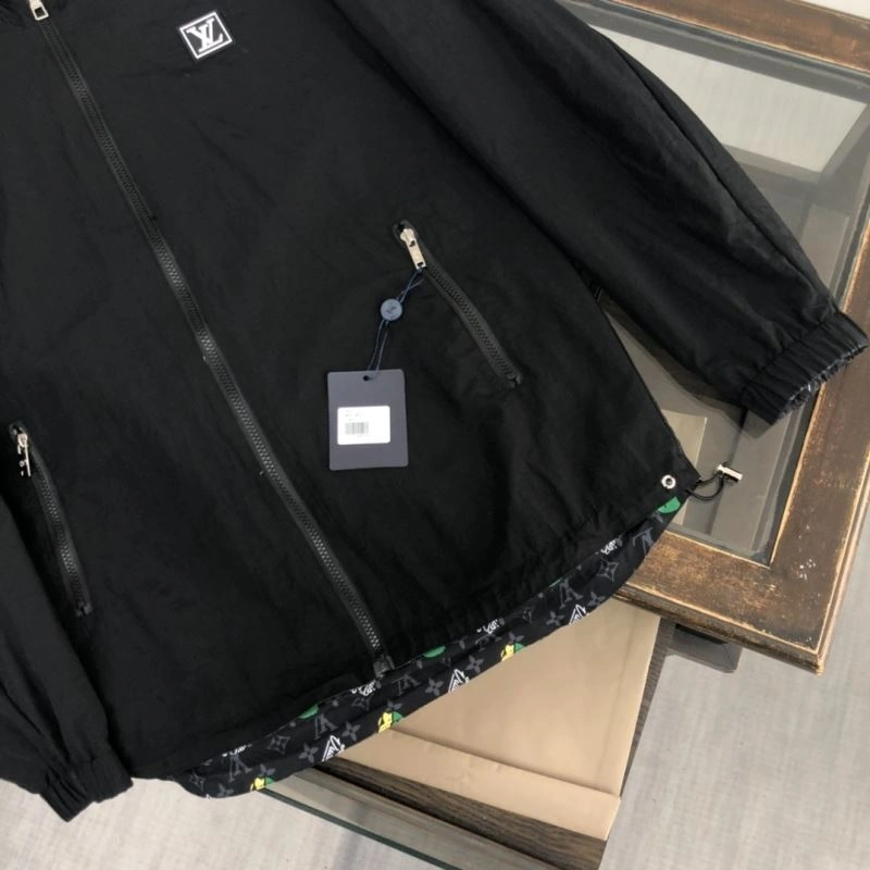 Minimalist Louis Vuitton Outwear 139111