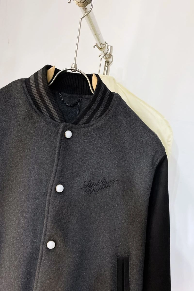 Breathable Louis Vuitton Outwear 139107