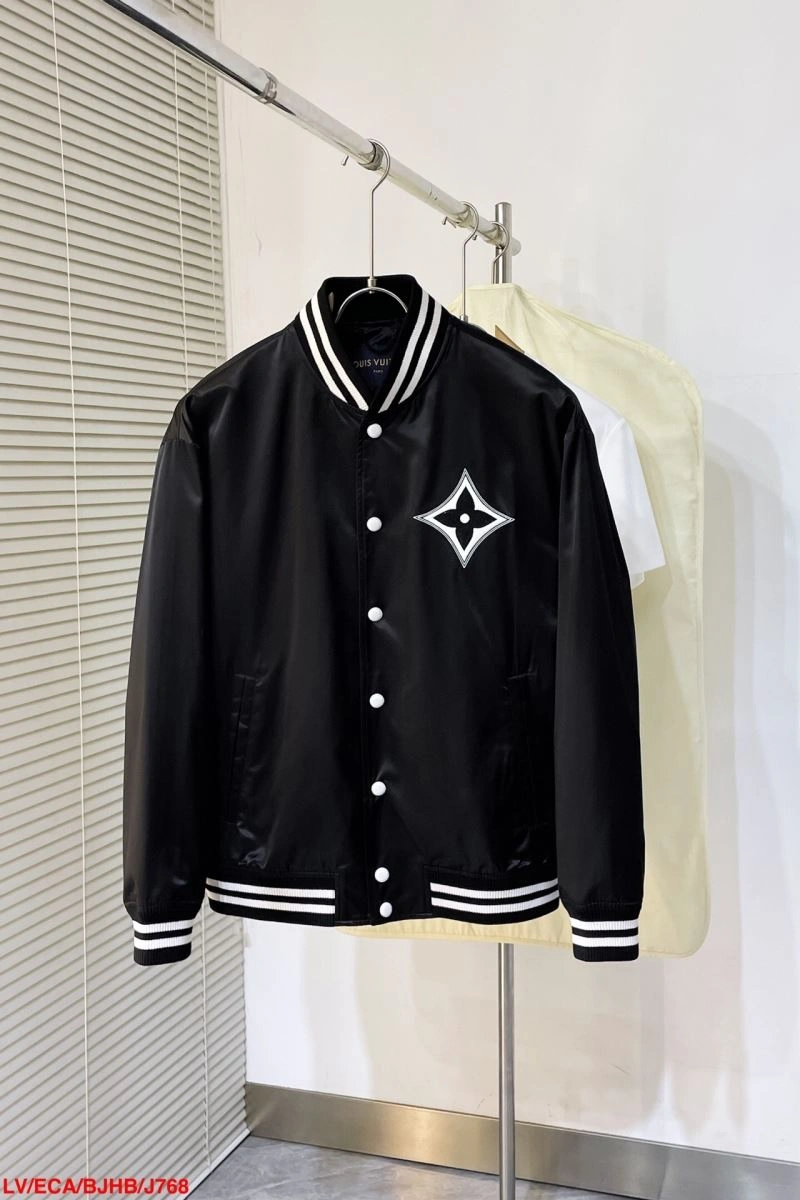 Functional Louis Vuitton Outwear 139097
