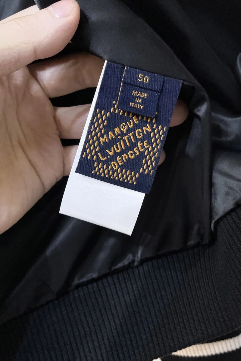 Functional Louis Vuitton Outwear 139097