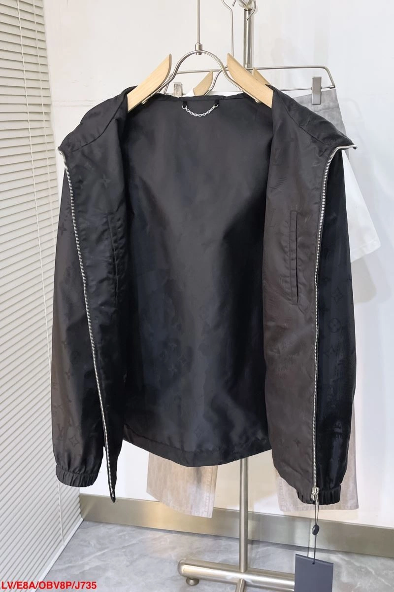 Louis Vuitton Outwear MoistureWicking 139068