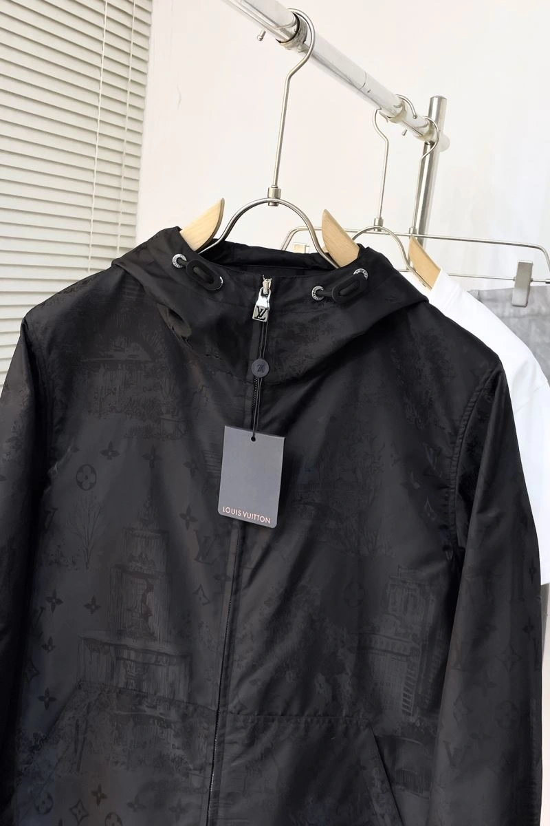 Louis Vuitton Outwear MoistureWicking 139068