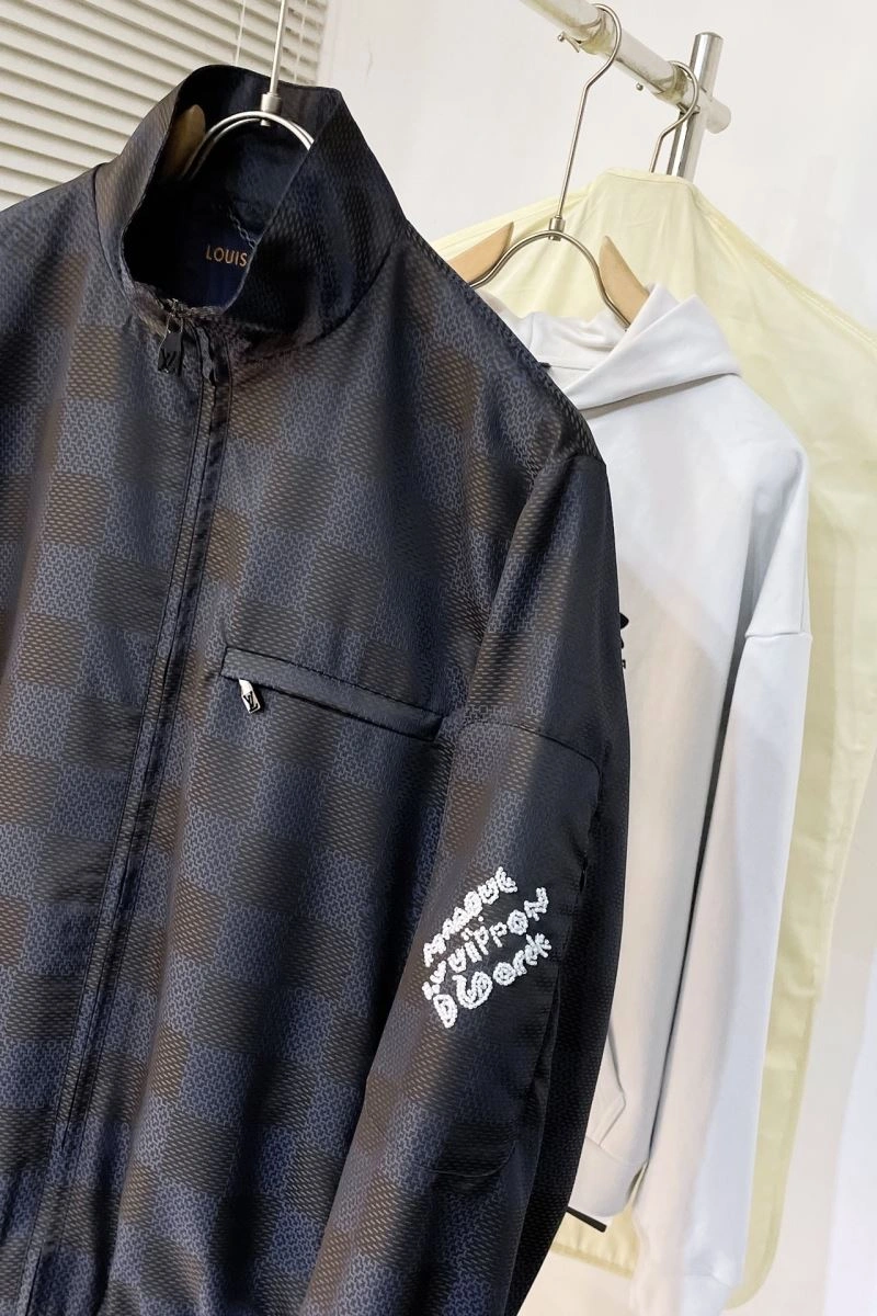 WrinkleFree Louis Vuitton Outwear 139091