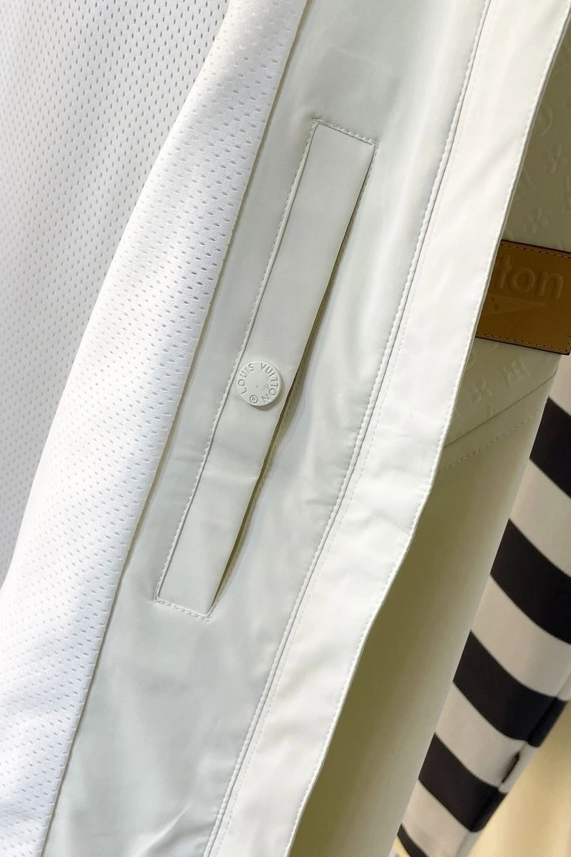 Louis Vuitton Outwear Soft 139075