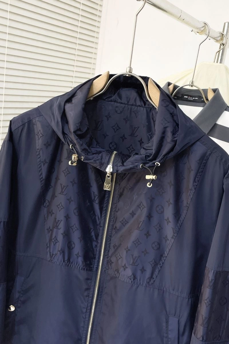 Louis Vuitton Outwear Snug 139089