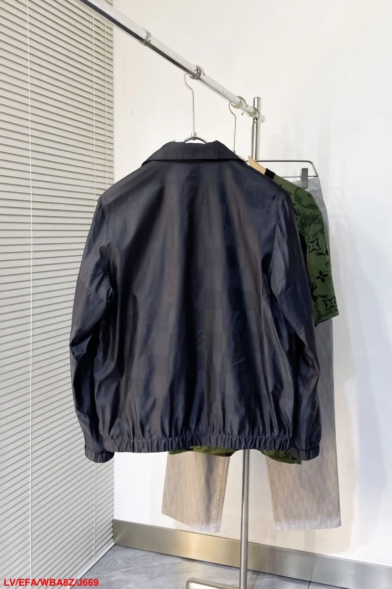 Louis Vuitton Outwear Effortless 139085