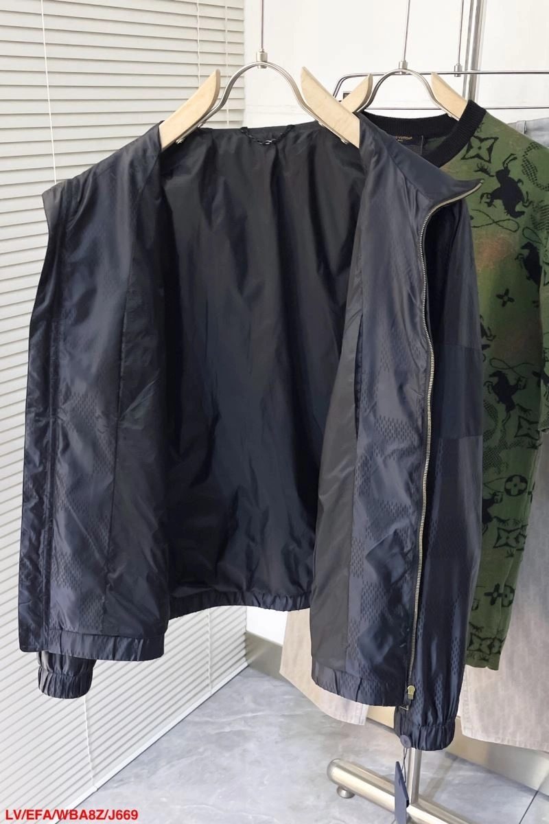 Louis Vuitton Outwear Effortless 139085