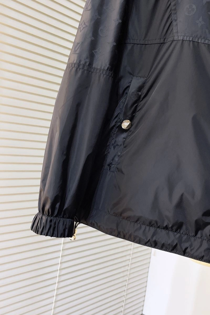 Louis Vuitton Outwear SmoothTexture 139066