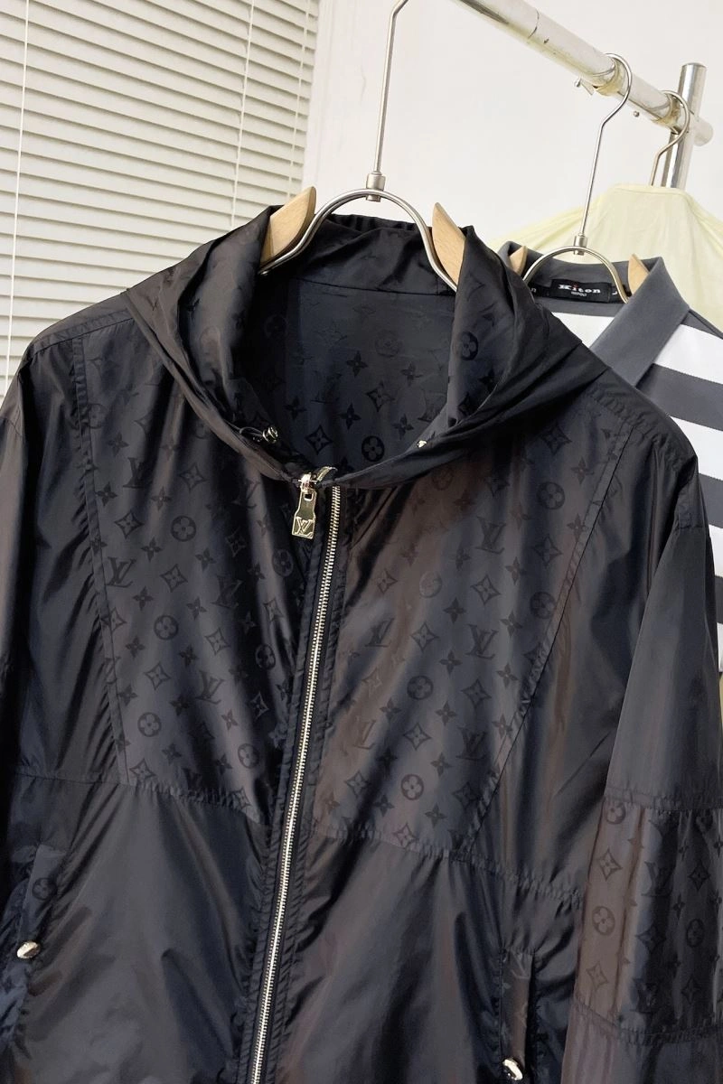 Louis Vuitton Outwear SmoothTexture 139066