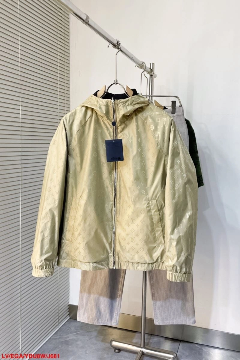 WrinkleFree Louis Vuitton Outwear 139083