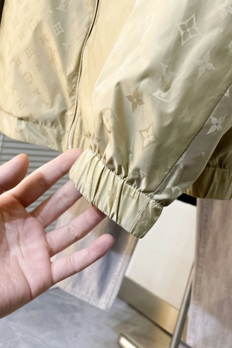 WrinkleFree Louis Vuitton Outwear 139083