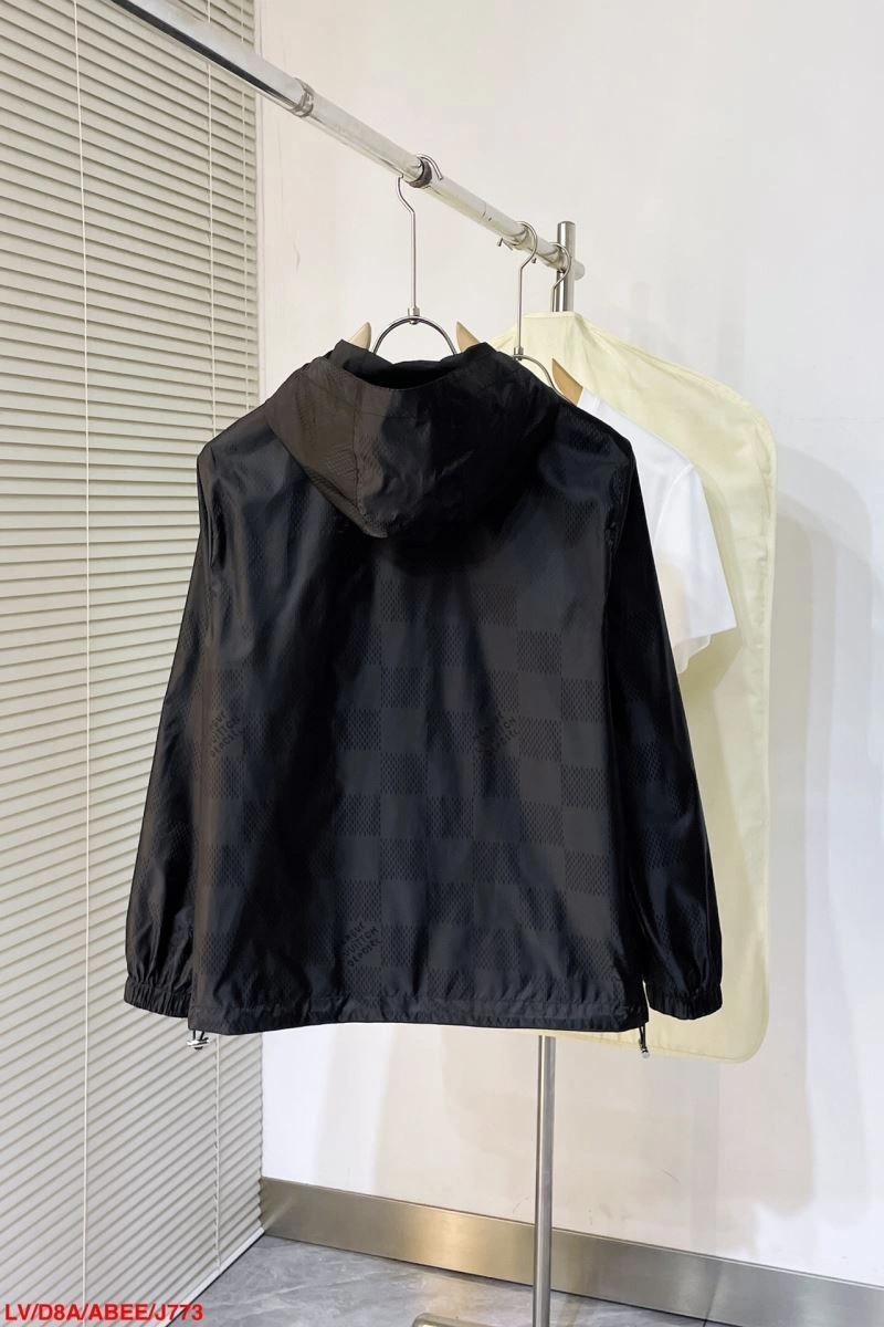 Elegant Louis Vuitton Outwear 139096