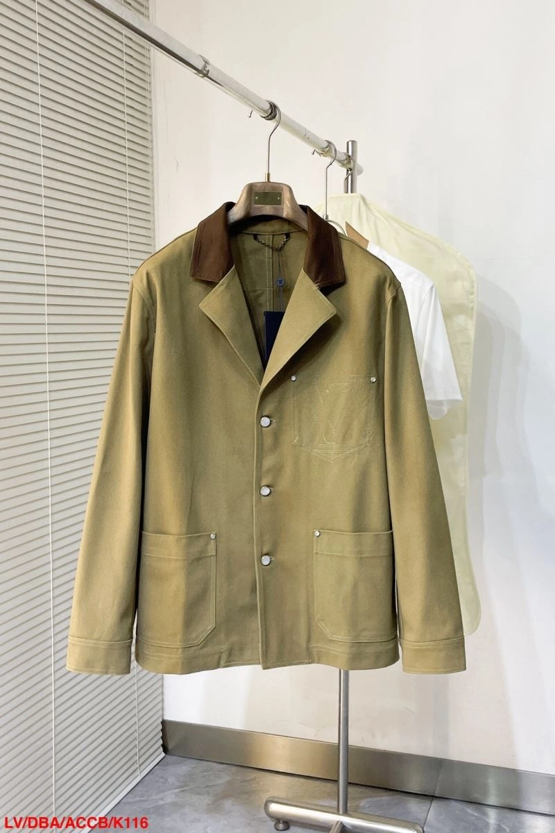 WaterResistant Louis Vuitton Outwear 139092