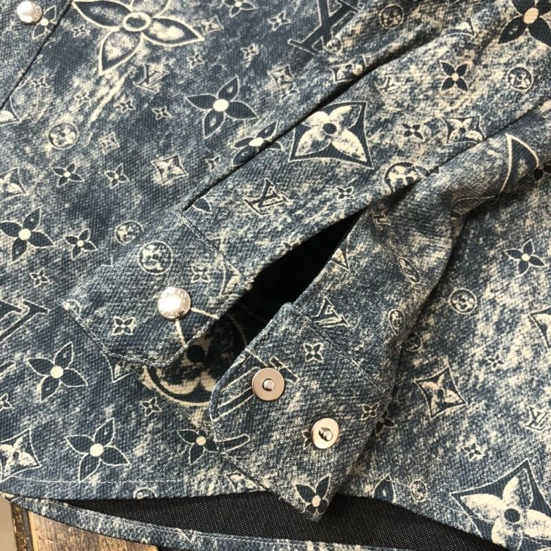Louis Vuitton Outwear Cozy 139080