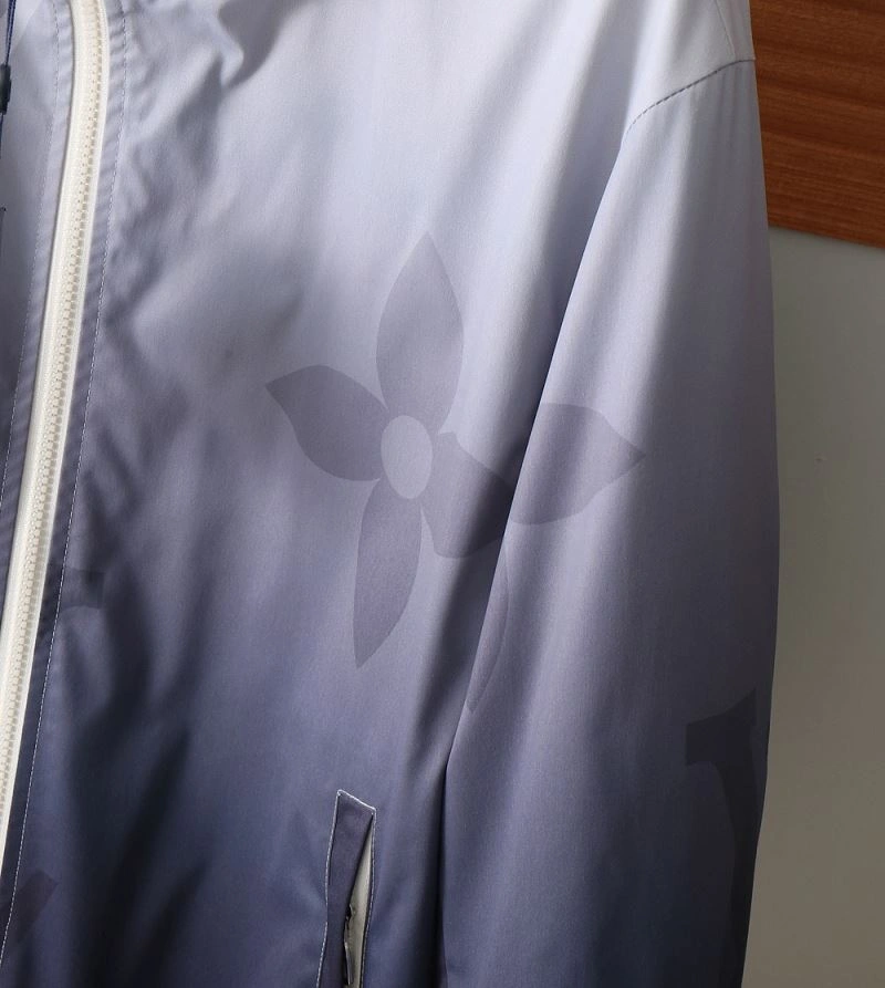 AllSeason Louis Vuitton Outwear 139078
