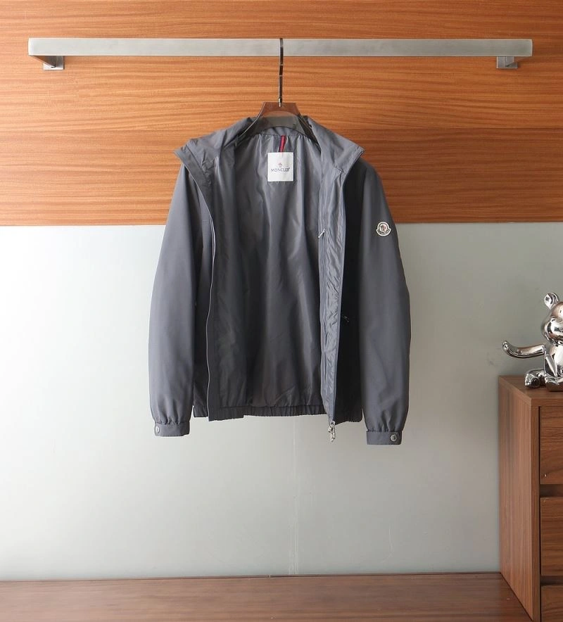 Premium Louis Vuitton Outwear 139076