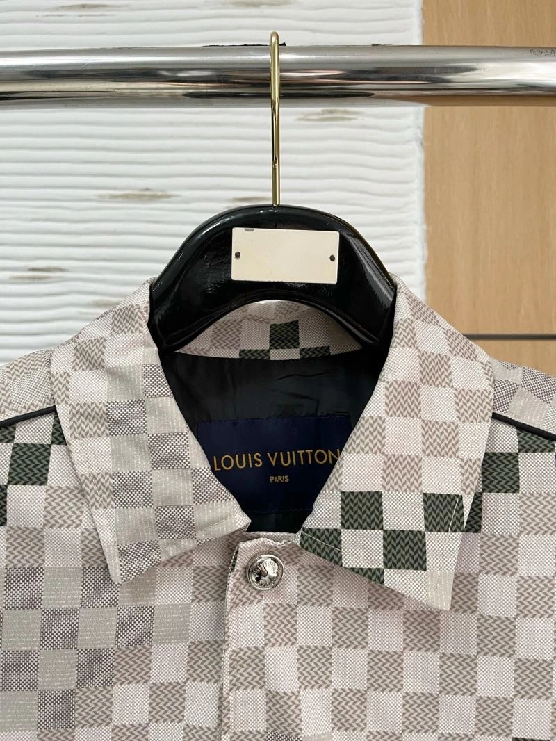 Casual Louis Vuitton Outwear 139094