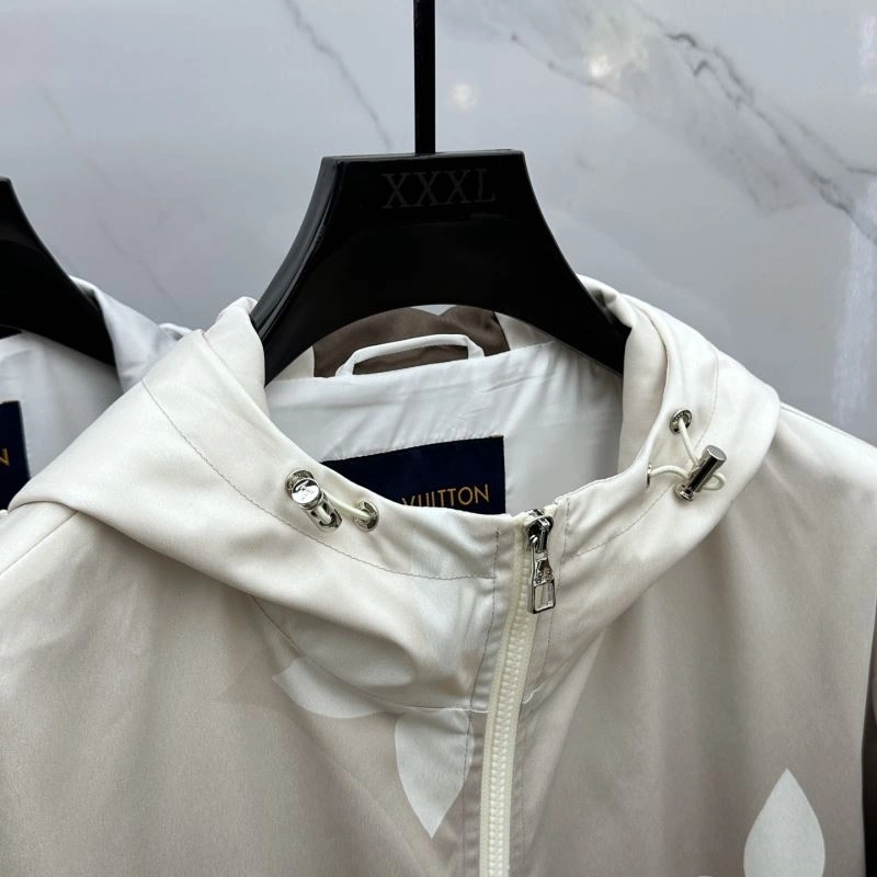 GoodFit Louis Vuitton Outwear 139090