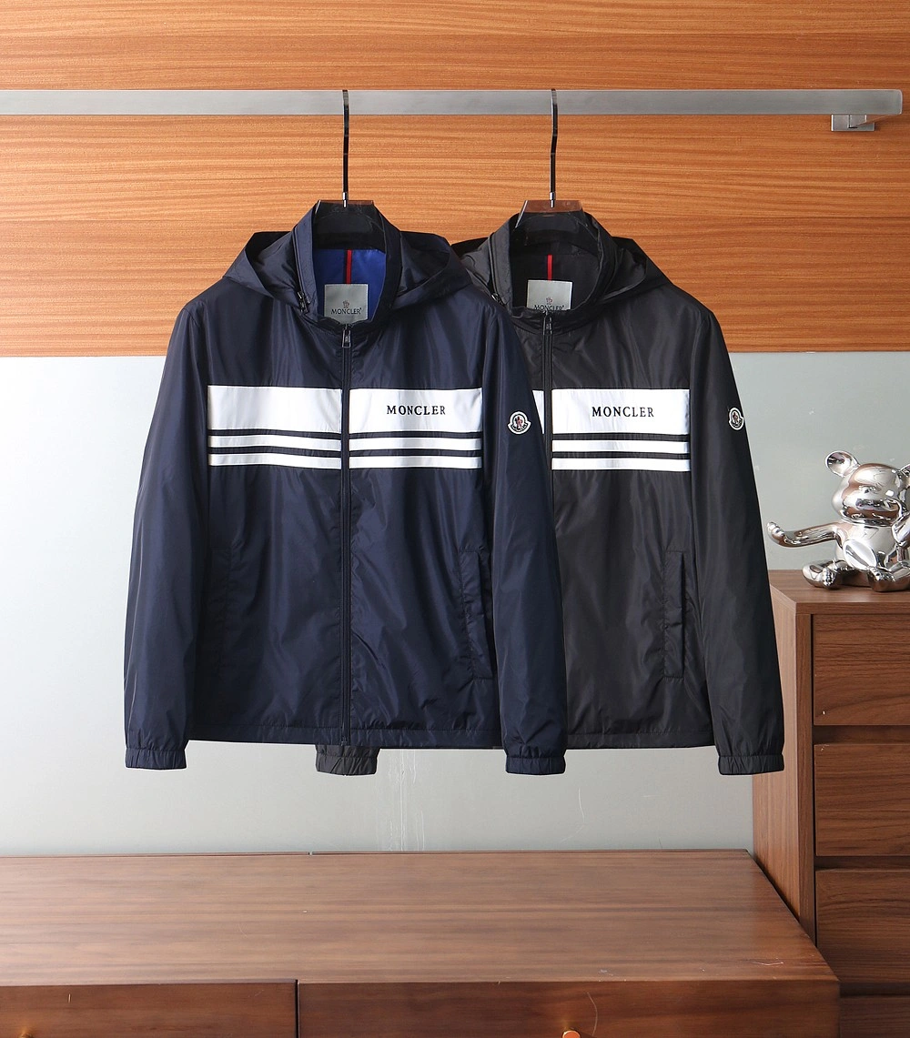Versatile Louis Vuitton Outwear 139081