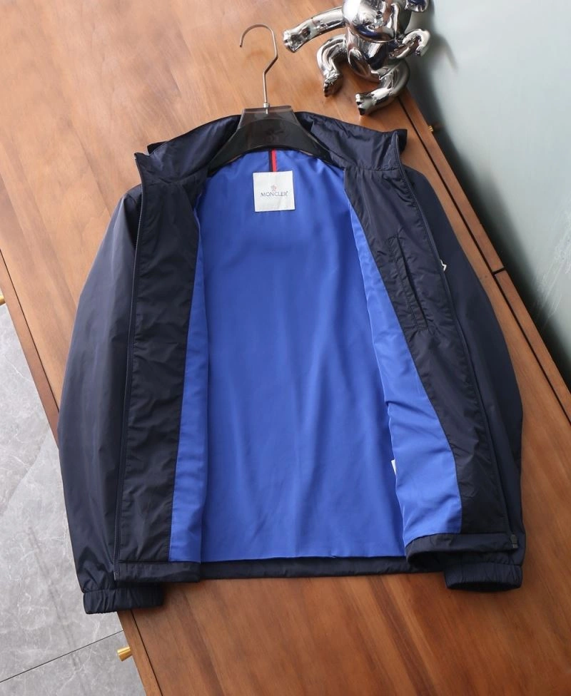 Versatile Louis Vuitton Outwear 139081