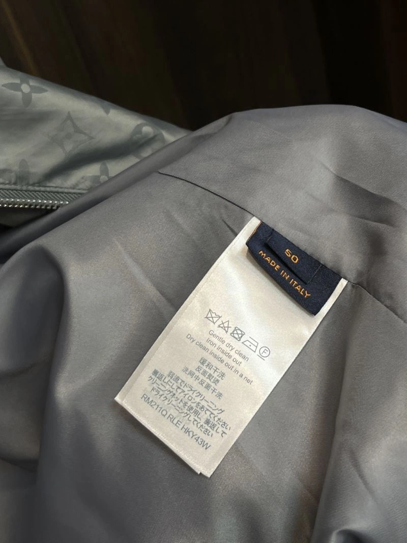 MoistureWicking Louis Vuitton Outwear 139082