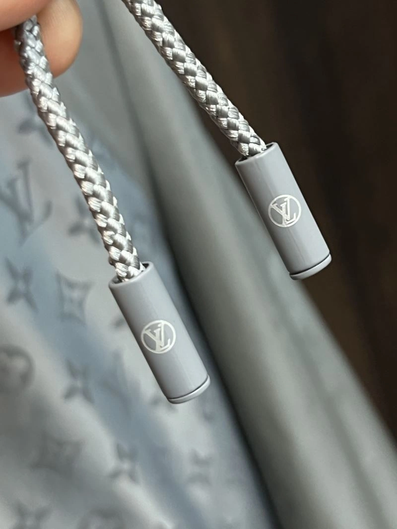 MoistureWicking Louis Vuitton Outwear 139082