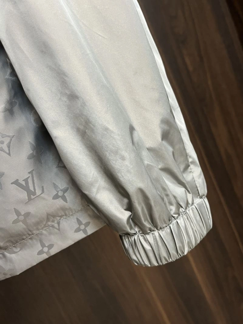 MoistureWicking Louis Vuitton Outwear 139082