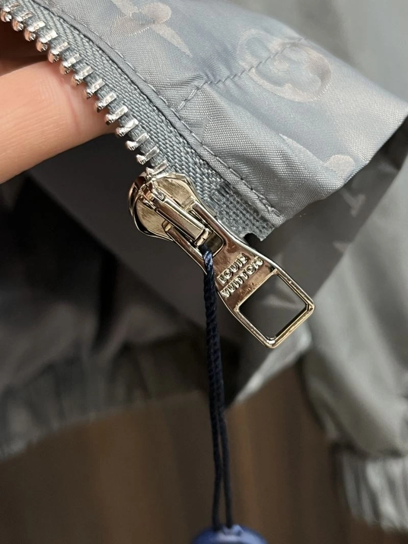 MoistureWicking Louis Vuitton Outwear 139082