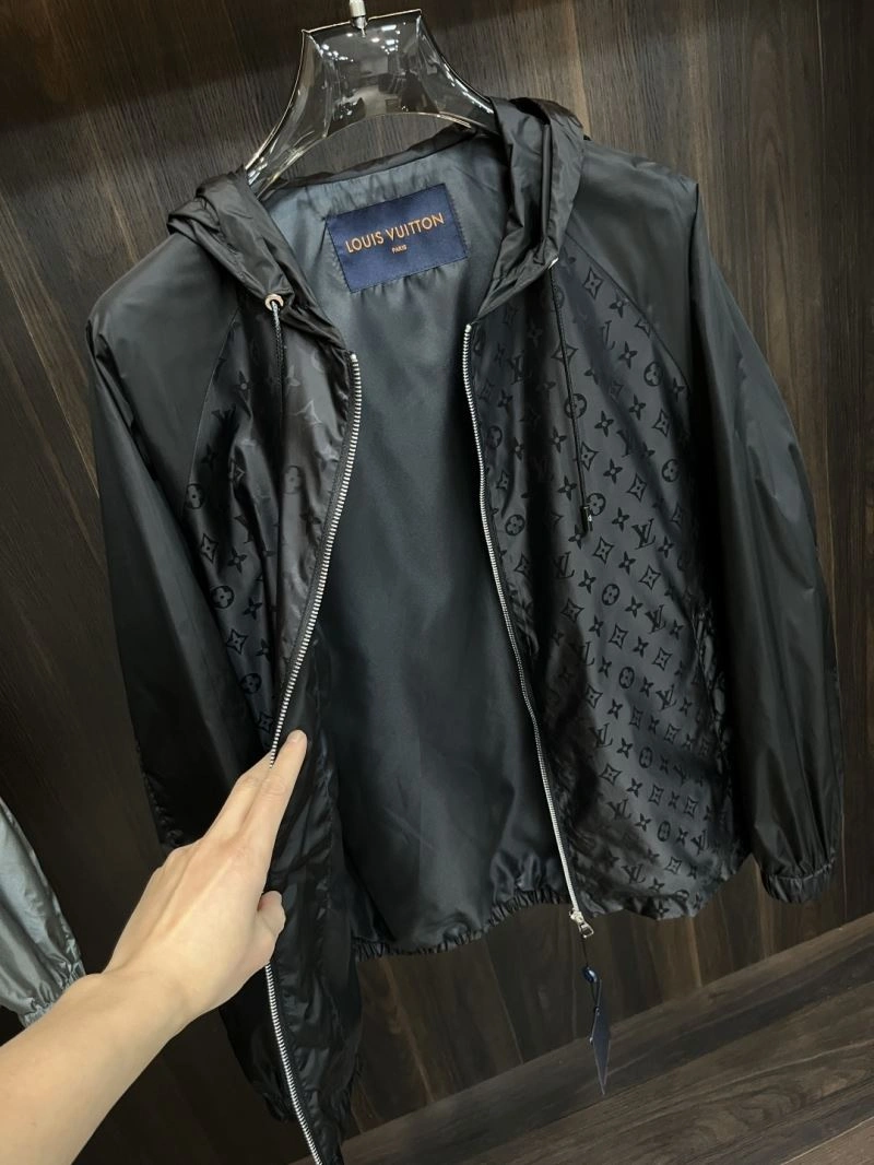 Stylish Louis Vuitton Outwear 139073