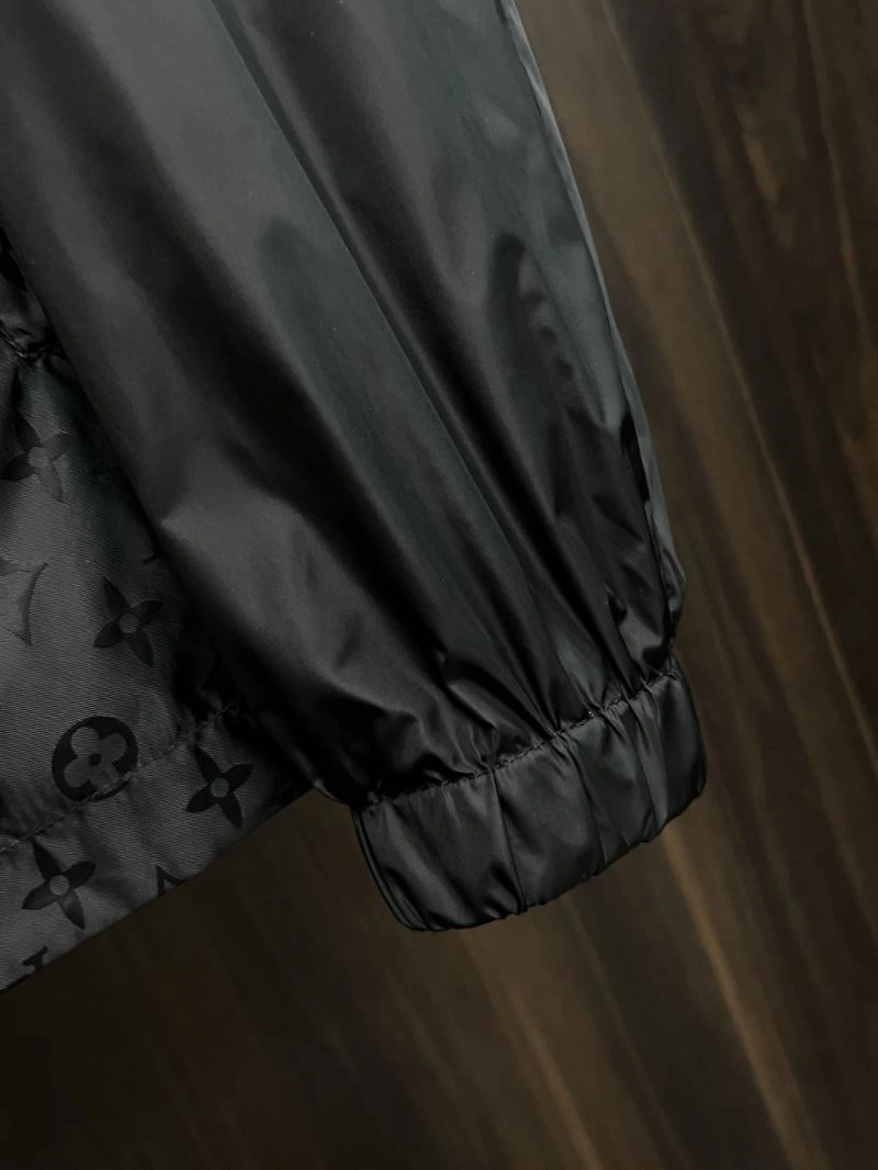 Stylish Louis Vuitton Outwear 139073