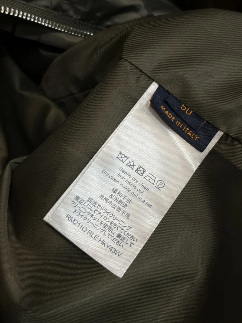 Louis Vuitton Outwear Packable 139074