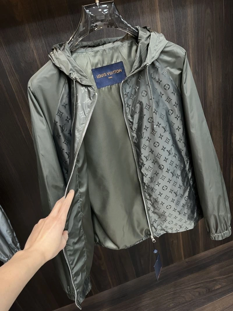 Louis Vuitton Outwear Packable 139074