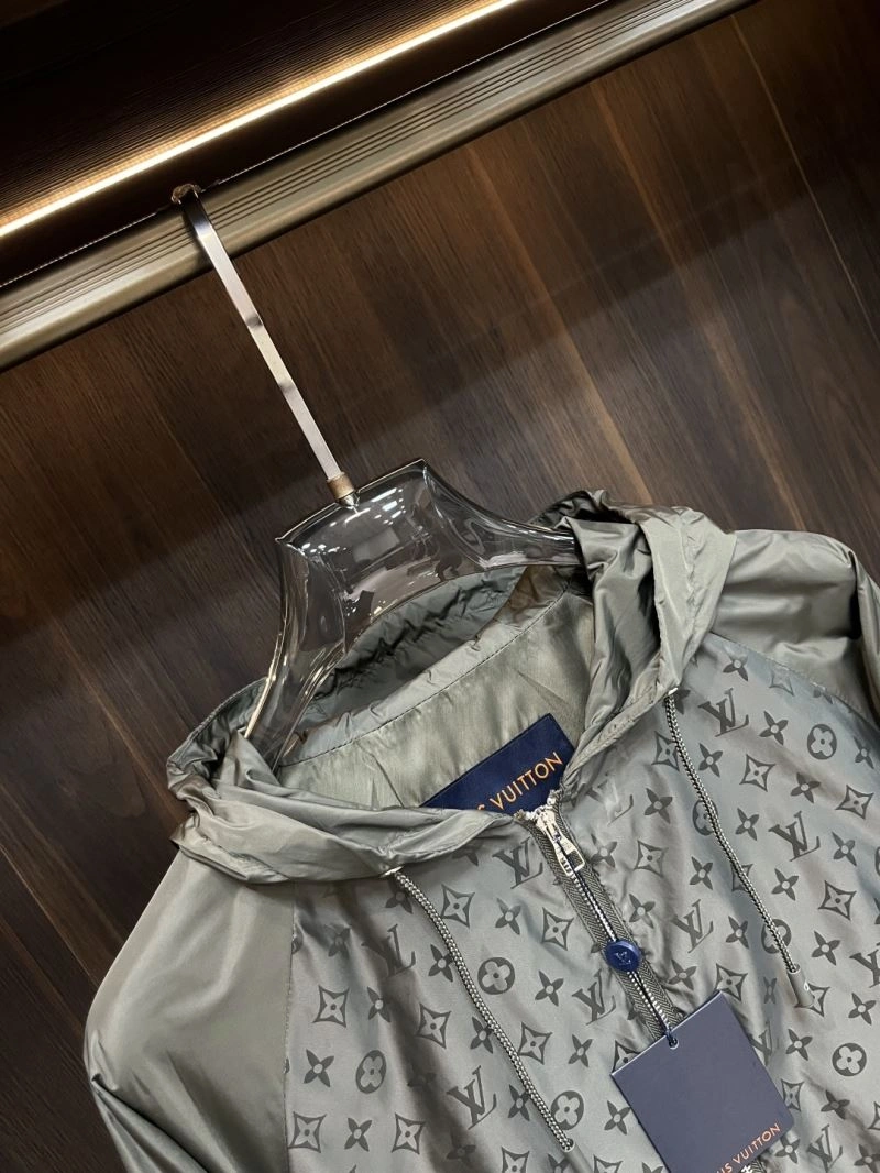 Louis Vuitton Outwear Packable 139074