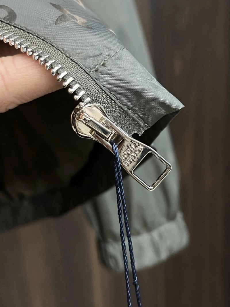 Louis Vuitton Outwear Packable 139074