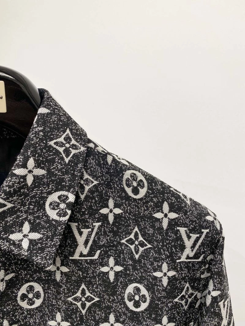 Sustainable Louis Vuitton Outwear 139062