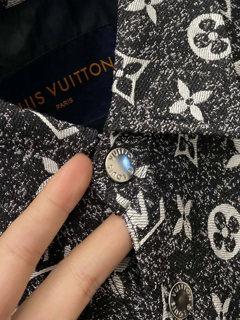 Sustainable Louis Vuitton Outwear 139062