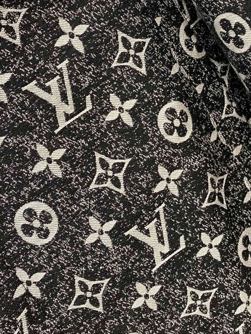 Sustainable Louis Vuitton Outwear 139062