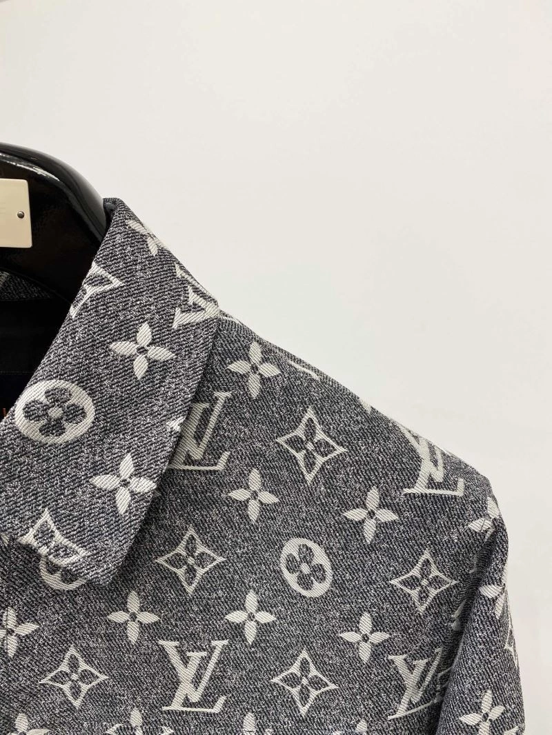 Bold Louis Vuitton Outwear 139065