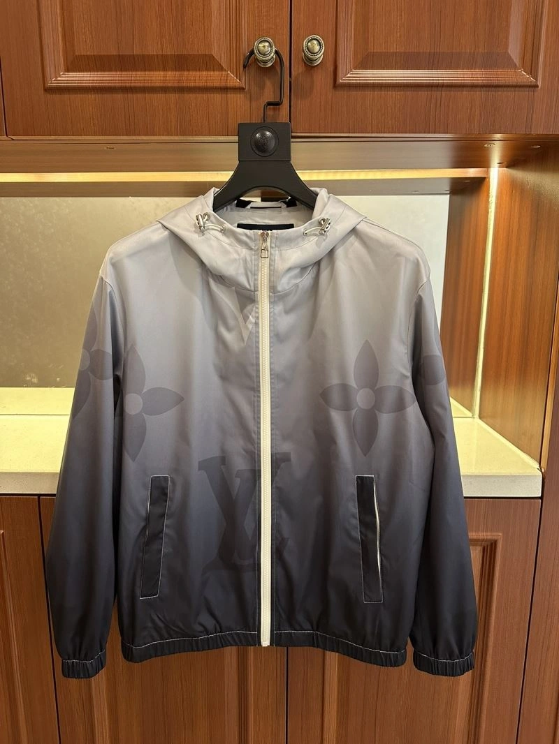 Premium Louis Vuitton Outwear 139063
