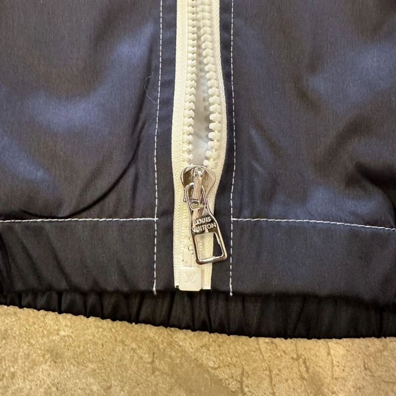 Premium Louis Vuitton Outwear 139063